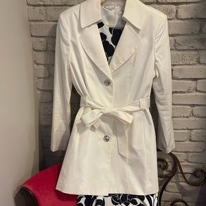 White Evan Picone trench coat